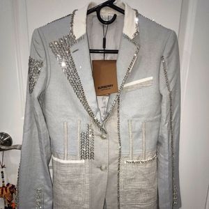 Woman Burberry London runway piece size  4